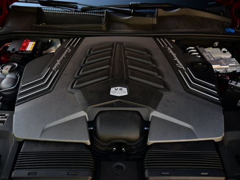 Used 2019 Lamborghini Urus image 20