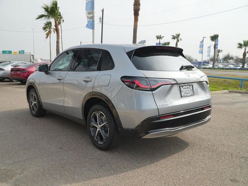 Used 2023 Honda HR-V EX-L image 9