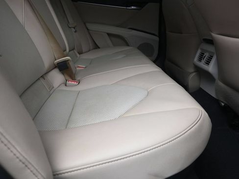Used 2020 Toyota Camry XLE FWD image 21
