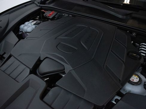 New 2026 Porsche Cayenne S AWD/4WD image 18