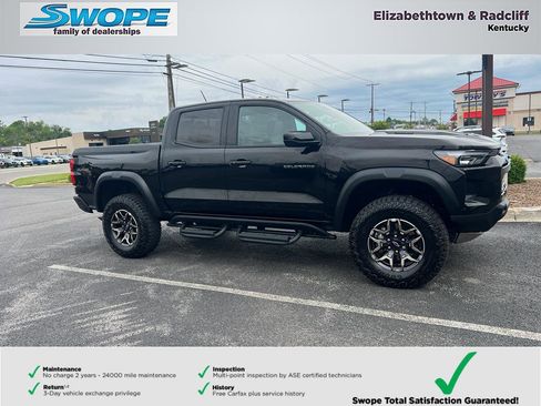 Used 2025 Chevrolet Colorado ZR2 w/ Technology Package AWD/4WD image 2