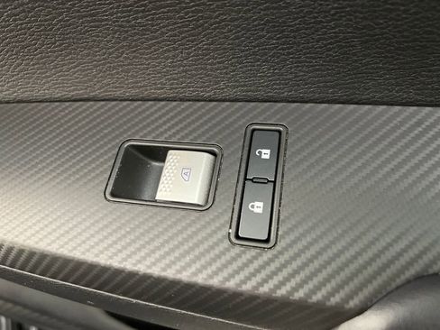 Used 2024 Mitsubishi Outlander SE image 28