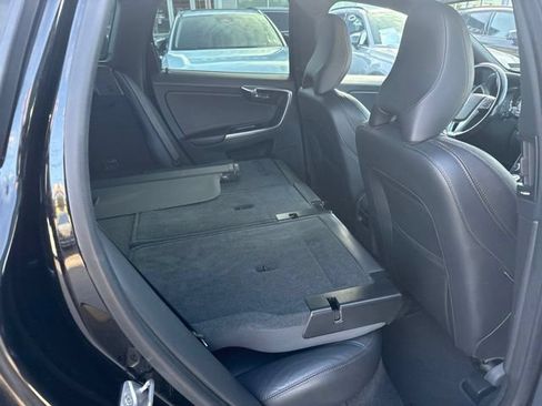 Used 2016 Volvo XC60 T5 Premier w/ Proximity Package AWD/4WD image 5