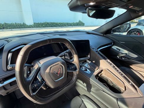 Used 2024 Chevrolet Corvette Stingray Convertible w/ 1LT RWD image 8