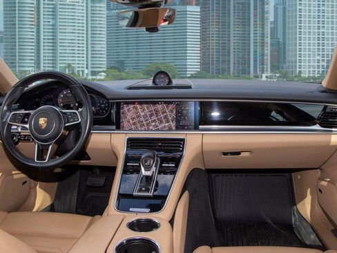 Used 2019 Porsche Panamera 4 AWD/4WD image 19