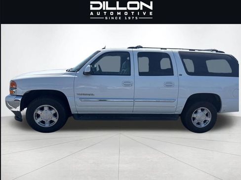 Used 2005 GMC Yukon XL SLT w/ SLT Preferred Equipment Group AWD/4WD image 3