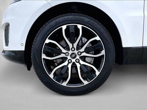 Used 2022 Land Rover Range Rover Sport HSE Silver Edition image 10