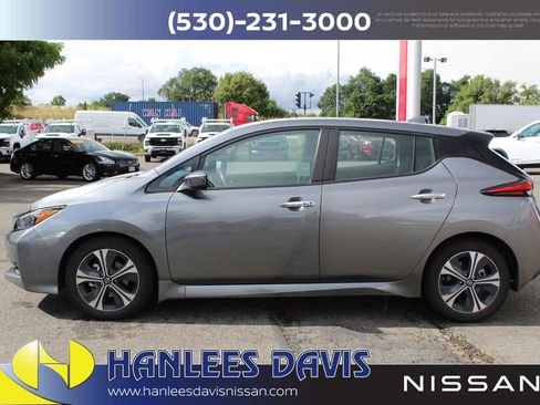 Used 2021 Nissan Leaf SV FWD image 2