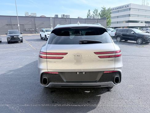 Used 2025 Genesis GV70 2.5T AWD/4WD image 4