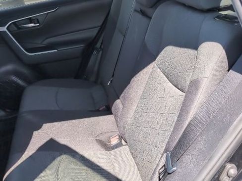 Used 2021 Toyota RAV4 XLE image 10