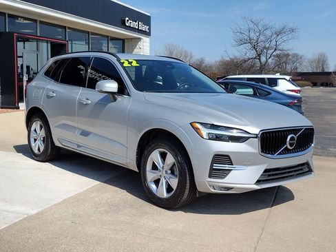 Used 2022 Volvo XC60 B5 Momentum AWD/4WD image 14