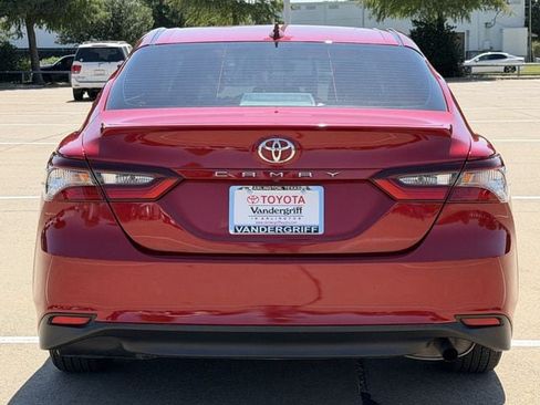 Used 2024 Toyota Camry LE FWD image 5