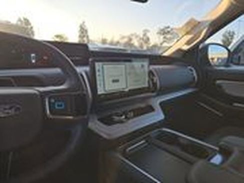 Used 2025 Ford Expedition Max Active image 10