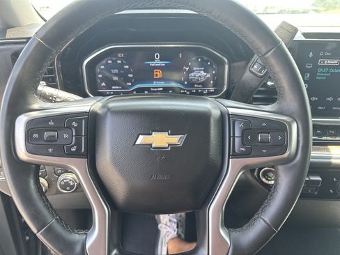 Used 2024 Chevrolet Silverado 1500 LT w/ Z71 Off-Road Package AWD/4WD image 18