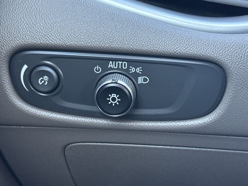 Used 2023 Chevrolet Malibu LT FWD image 22