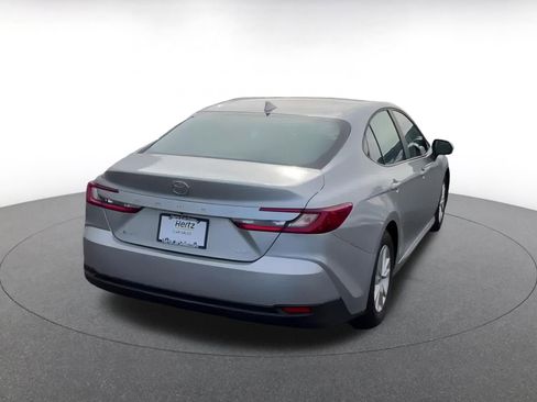 Used 2025 Toyota Camry LE image 13