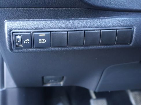 Used 2020 Toyota Corolla SE w/ Carpet Mat Package (TMS) FWD image 18