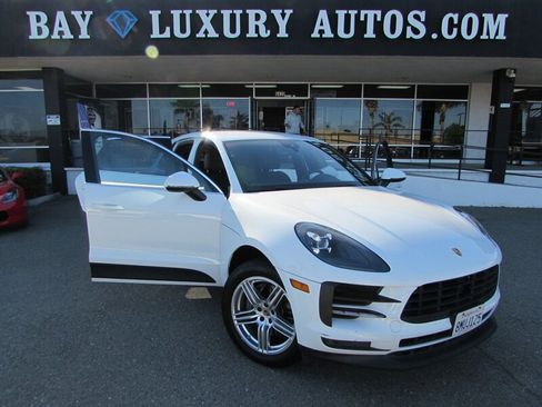 Used 2020 Porsche Macan S image 31