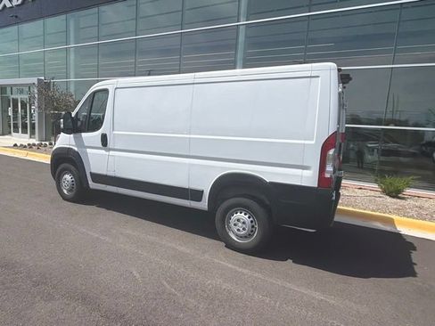 Used 2025 RAM ProMaster 2500 w/ Convenience Group FWD image 24