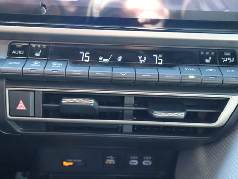 Used 2025 Toyota Camry SE w/ Multimedia Upgrade Package image 21