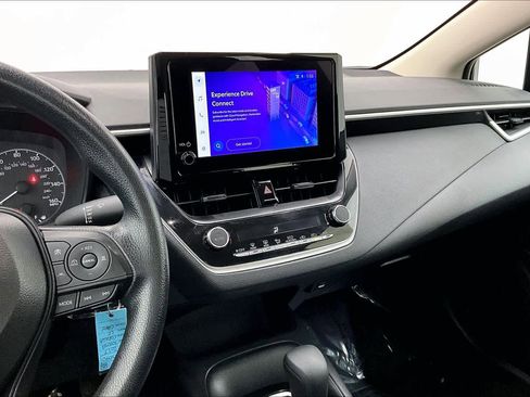 Used 2025 Toyota Corolla LE image 7