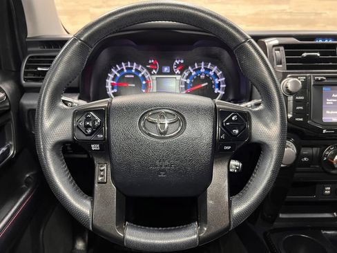 Used 2018 Toyota 4Runner TRD Off-Road Premium AWD/4WD image 10