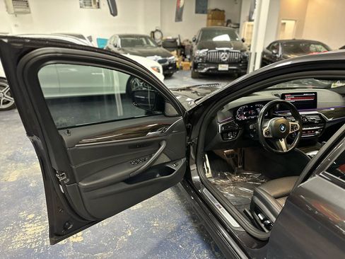 Used 2022 BMW 540i xDrive w/ M Sport Package AWD/4WD image 12