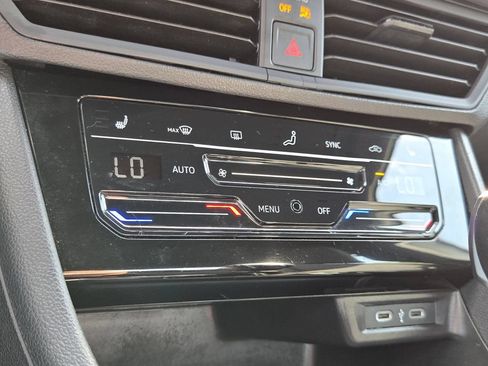 Used 2025 Volkswagen Jetta Sport FWD image 18