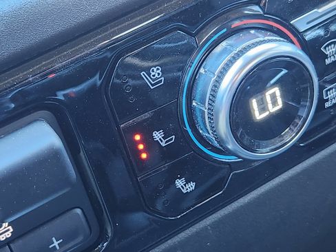 Used 2023 GMC Sierra 1500 SLT w/ SLT Premium Plus Package image 15