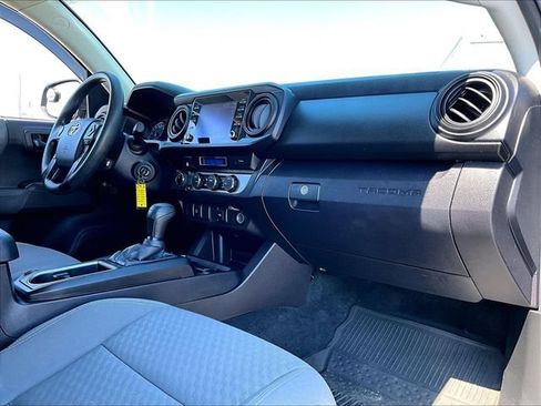 Used 2021 Toyota Tacoma SR AWD/4WD image 14