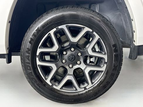 Used 2025 RAM 1500 Laramie image 11