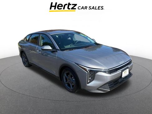 Used 2025 Kia K4 LXS image 1