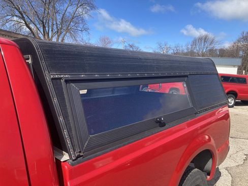 Used 2006 Ford F250 2WD Regular Cab Super Duty image 5