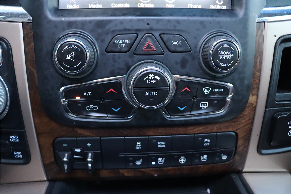 Used 2013 RAM 1500 Laramie Longhorn w/ Convenience Group AWD/4WD image 32