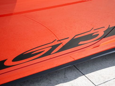 Certified 2018 Porsche 911 GT3 RWD image 18