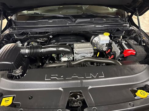 Certified 2022 RAM 1500 Big Horn AWD/4WD image 10