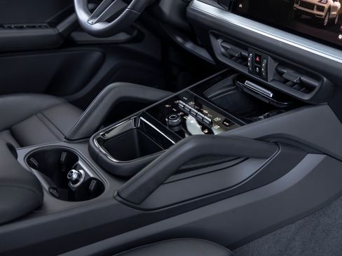 Certified 2026 Porsche Cayenne Coupe AWD/4WD image 56
