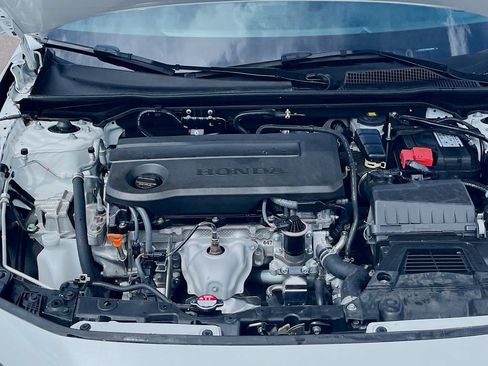 Used 2025 Honda Civic Sport image 28