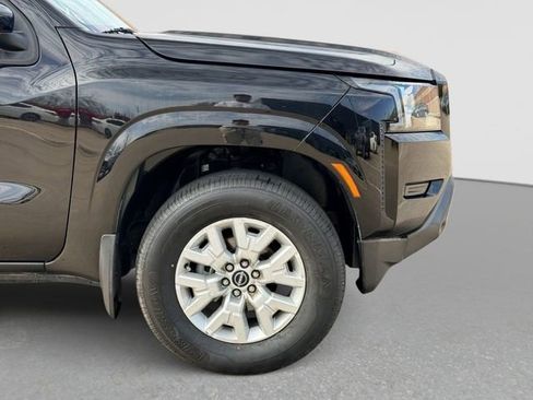 Used 2022 Nissan Frontier SV RWD image 10