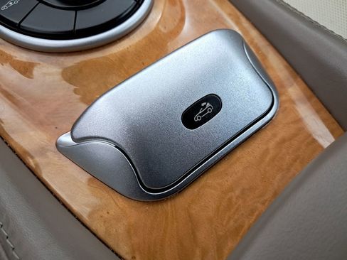 Used 2007 Mercedes-Benz SL 600 image 33