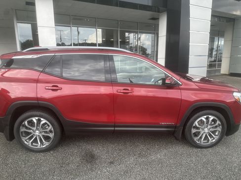 Used 2018 GMC Terrain SLT w/ Preferred Package FWD image 9