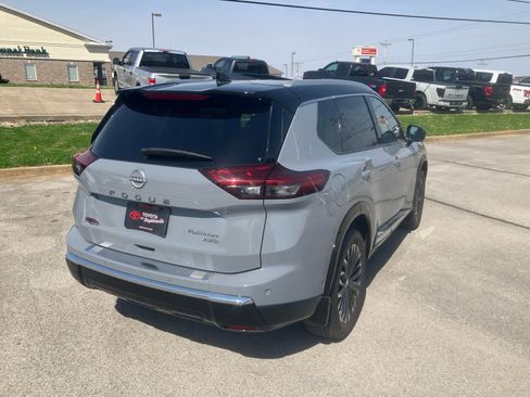 Used 2024 Nissan Rogue Platinum w/ Platinum Premium Package image 7