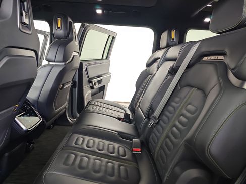 Used 2023 Rivian R1S Adventure image 21