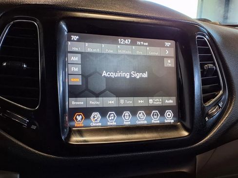 Used 2020 Jeep Compass Limited FWD image 19