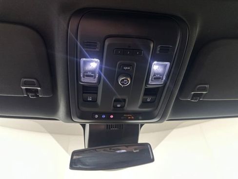 Used 2023 Chevrolet Tahoe Z71 image 25