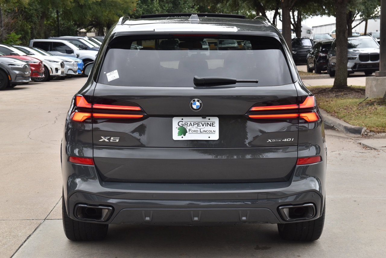 Used 2025 BMW X5 xDrive40i w/ M Sport Package AWD/4WD image 9
