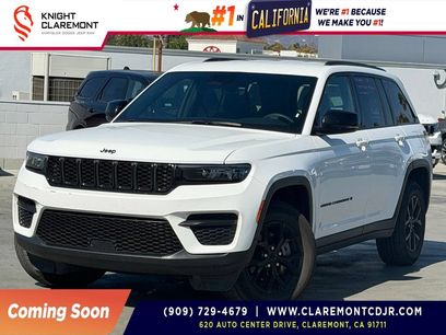 Used 2025 Jeep Grand Cherokee Altitude