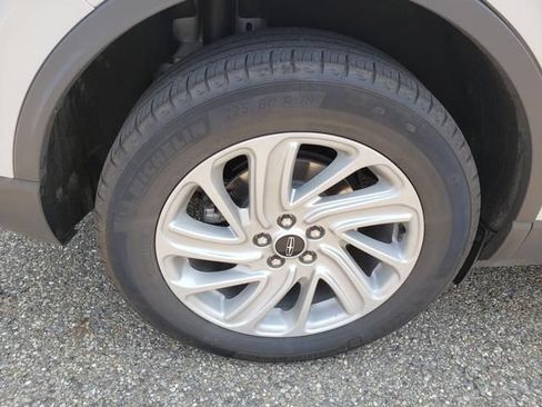 Used 2024 Lincoln Corsair AWD image 28