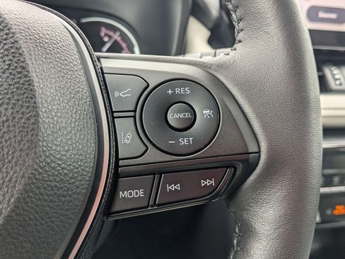 Used 2023 Toyota RAV4 XLE Premium AWD/4WD image 19