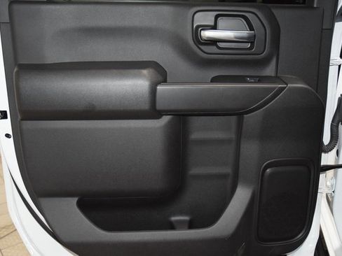 Used 2024 Chevrolet Silverado 2500 Custom w/ Custom Value Package image 45